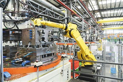 加速設(shè)備更新與技術(shù)開發(fā) 驅(qū)動經(jīng)濟發(fā)展的雙引擎